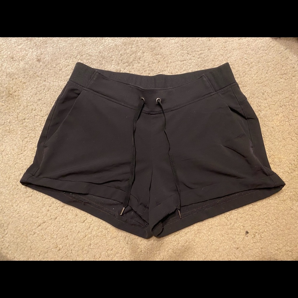 Black athleta shorts